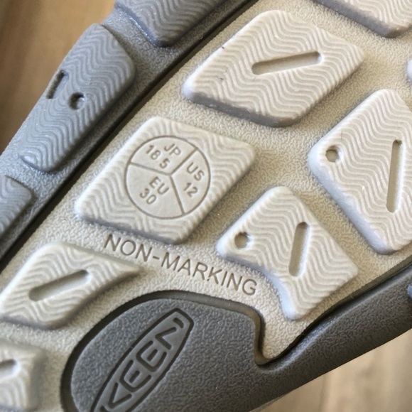 New Keen Toddlers Knotch Hollow Double Strap Sneaker 12 - Picture 8 of 11